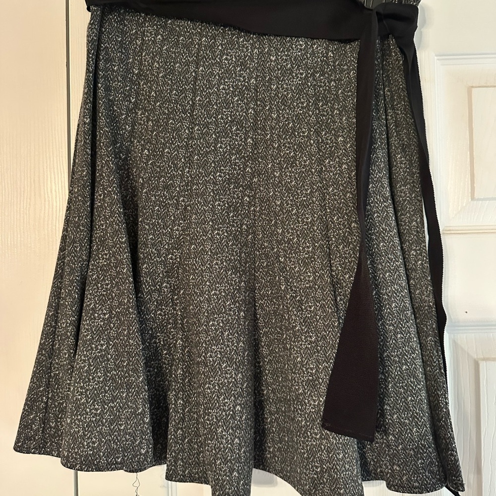 Maurices Black and Gray Skirt